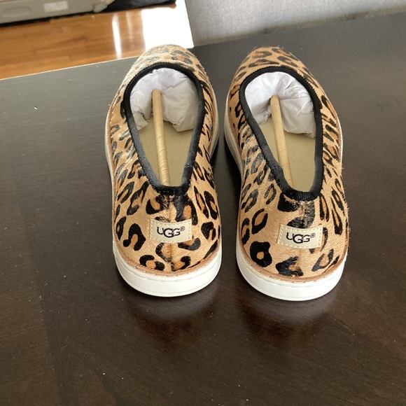 UGG leopard print pony hair flats, size US 7.5 - Picture 3 of 12